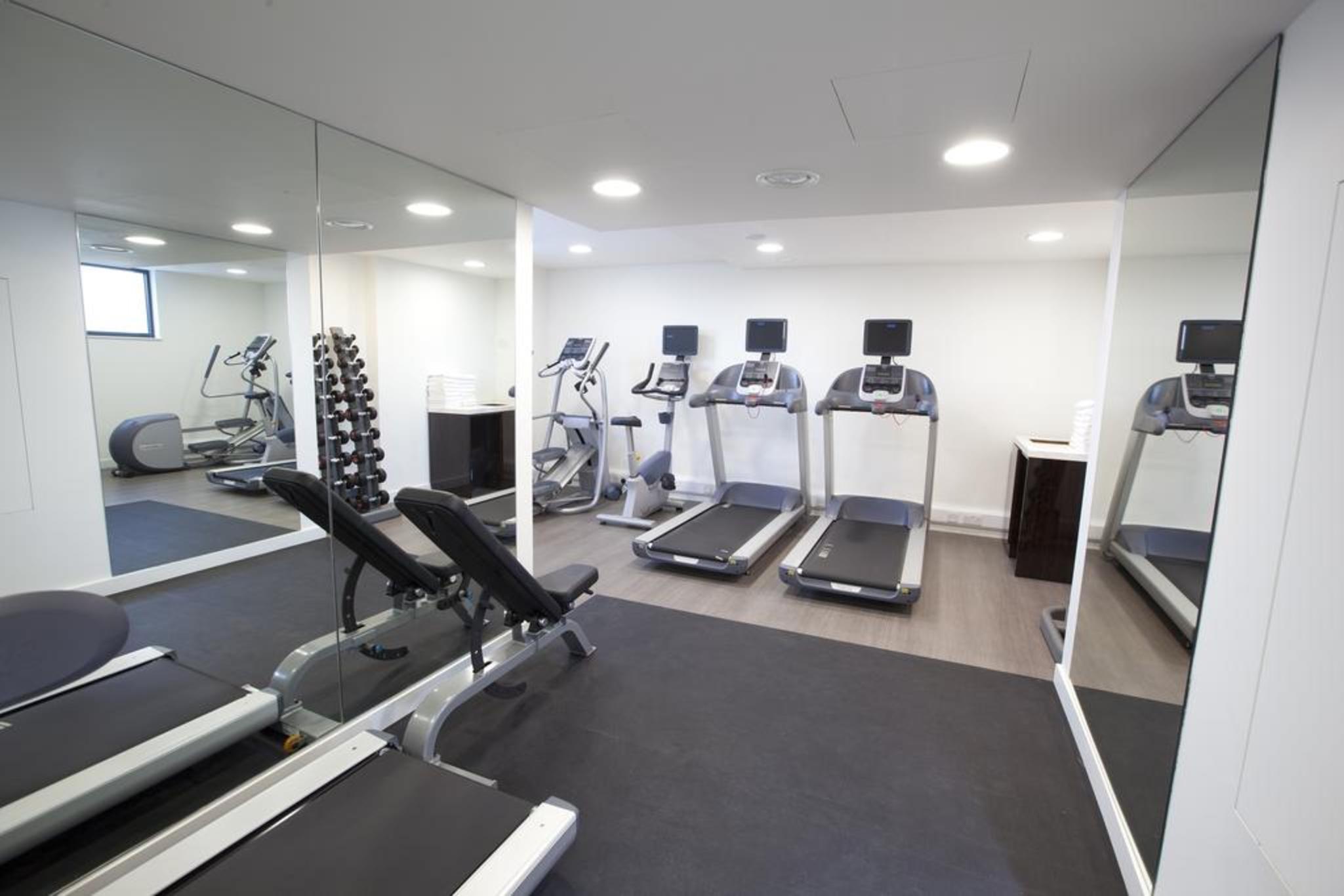 Dorsett Shepherds Bush Лондон Екстериор снимка
